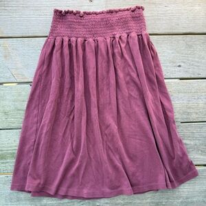 kate quinn organics 100% organic cotton smocked skirt - mountain berry - medium
